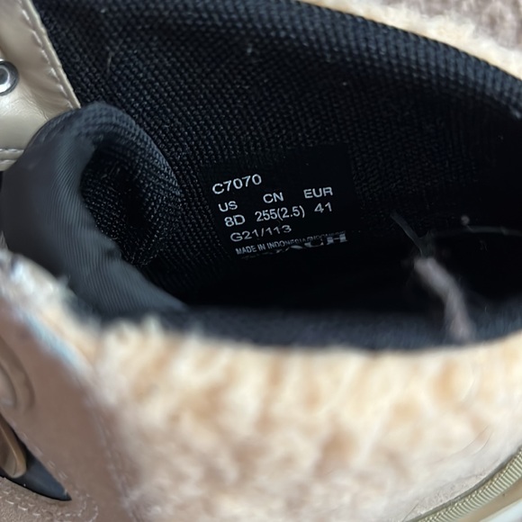 Coach Citysole Hiker, Size 8. - Picture 3 of 9